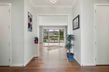 2 Parlane Drive, Huapai