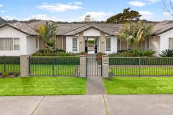 2 Parlane Drive, Huapai