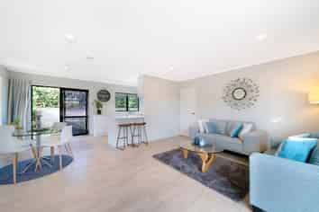 3/28 Lakeside Drive, Orewa