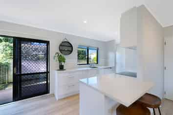 3/28 Lakeside Drive, Orewa