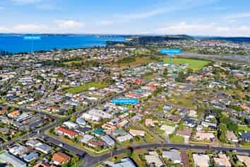 3/28 Lakeside Drive, Orewa