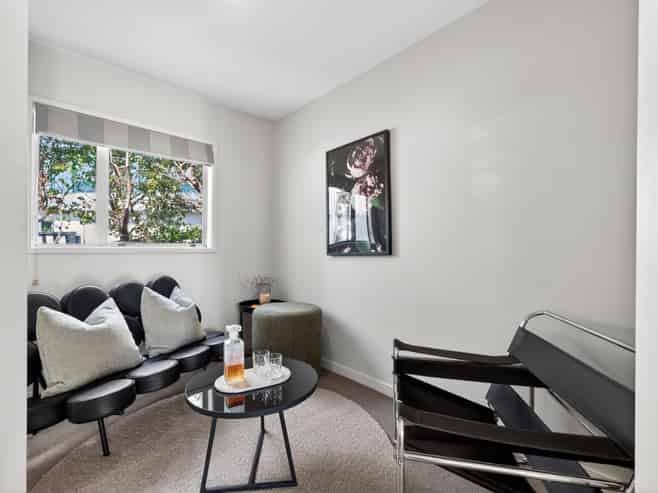 2/300 Parnell Road, Parnell