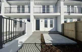 4/12  Burke Street, Addington