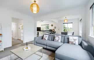 88 South Road, Blagdon