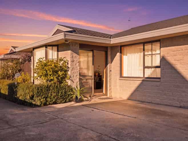 3/63 Division Street, Riccarton