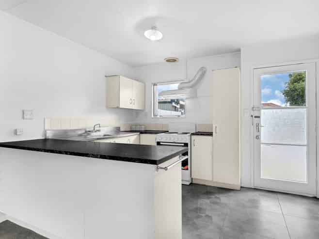 3/4 Thorn Place, Papatoetoe