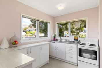 1/16 Church Road, Devonport