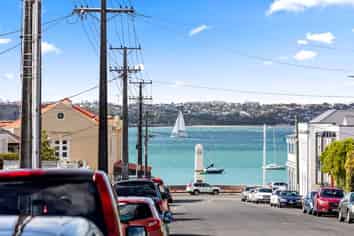 1/16 Church Road, Devonport