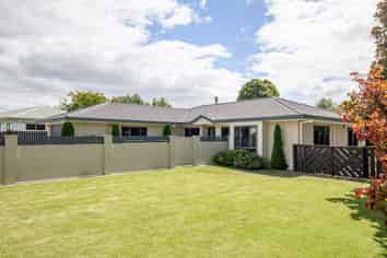 1 Harris Place, Ngatea