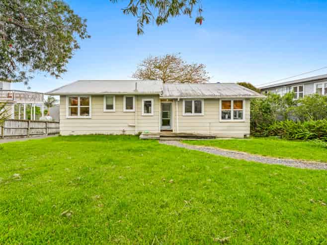 52A Tiri Road, Manly