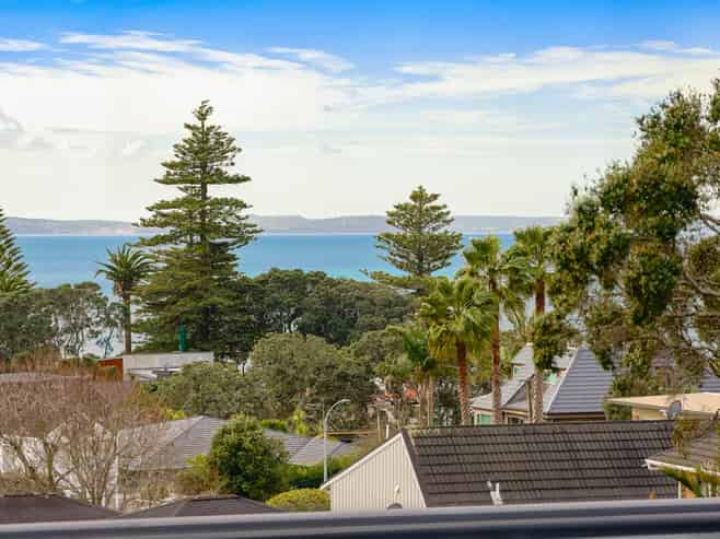 7/403 Beach Road, Mairangi Bay