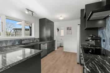 24 Teesdale Street, Burnside
