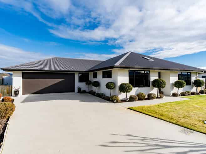 3 Anderton Crescent, Mosgiel