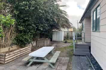 38A Strid Road, Te Atatu South