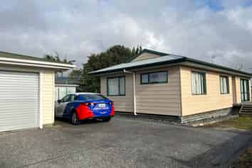 38A Strid Road, Te Atatu South