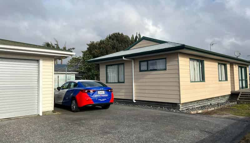 38A Strid Road, Te Atatu South