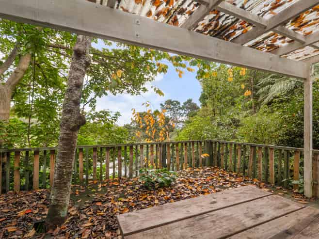5 Strange Road, Waiomu