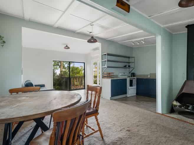 5 Strange Road, Waiomu