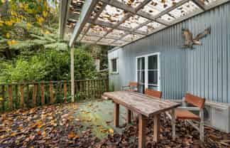 5 Strange Road, Waiomu