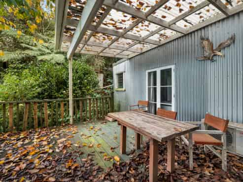 5 Strange Road, Waiomu