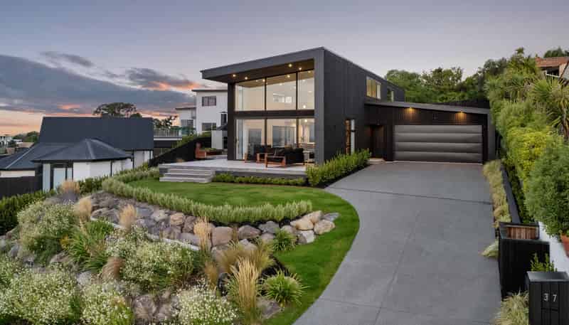 37 Revelation Drive, Clifton