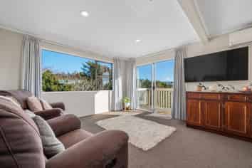 1/5 Kingsbridge Place, Newlands