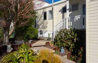 1/5 Kingsbridge Place, Newlands