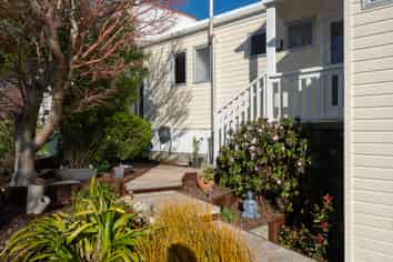 1/5 Kingsbridge Place, Newlands