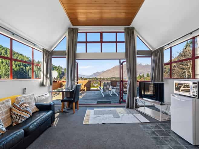 8B Kiely Lane, Queenstown Central