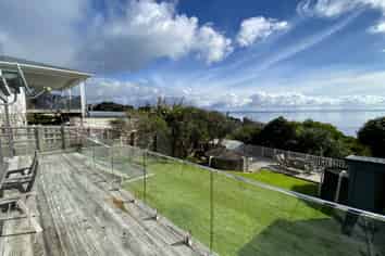1428 Whangaparaoa Road, Army Bay