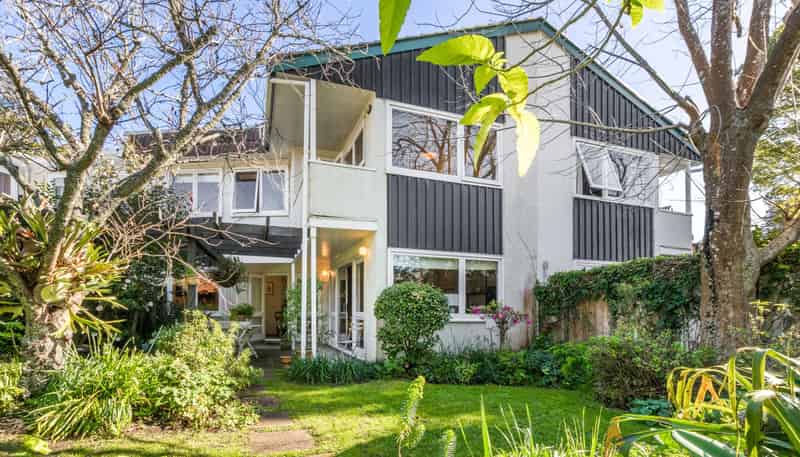 10/1 Shore Road, Remuera