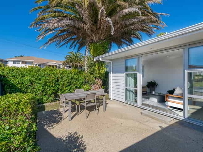 8a Beach Road, Manly