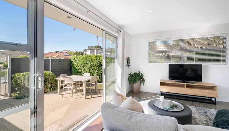 8a Beach Road, Manly