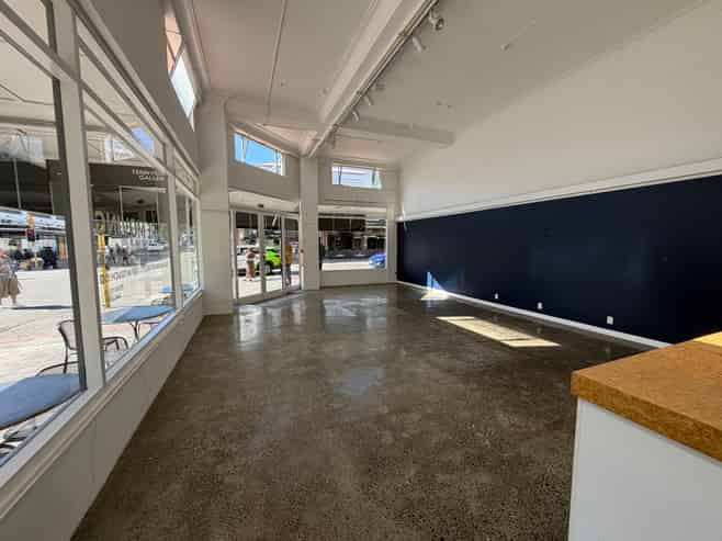 Prime Corner Profile Opportunity 