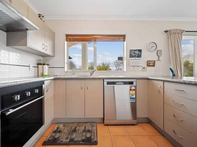 57 Carisbrook Crescent, Papakura