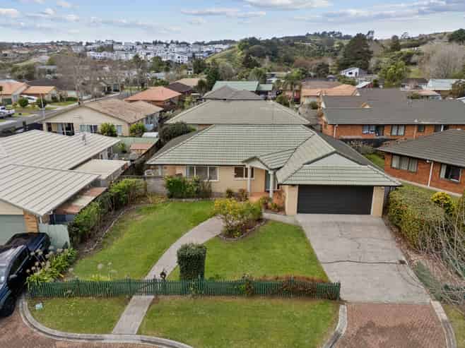 57 Carisbrook Crescent, Papakura