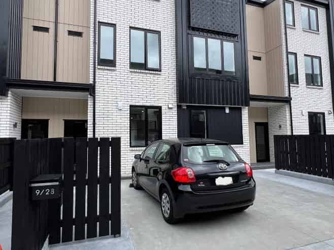 9/28 Pennant Street , Long Bay