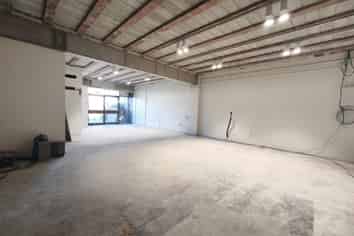 Re-vamped Birkenhead retail with parking