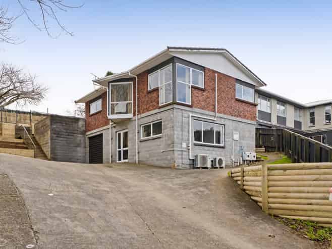 10 Fairview Place, Westown