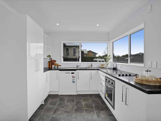 10 Fairview Place, Westown