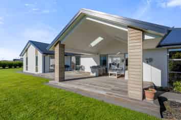 5 Coopworth Mews, WEST MELTON