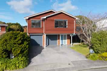 6 Wantwood Grove, Churton Park