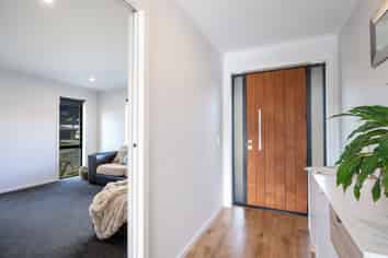 2 Woolshed Drive, Stoke
