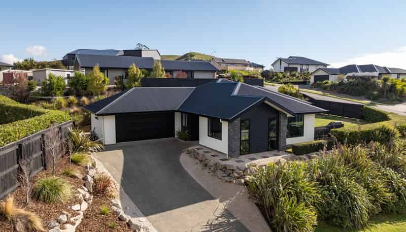 2 Woolshed Drive, Stoke