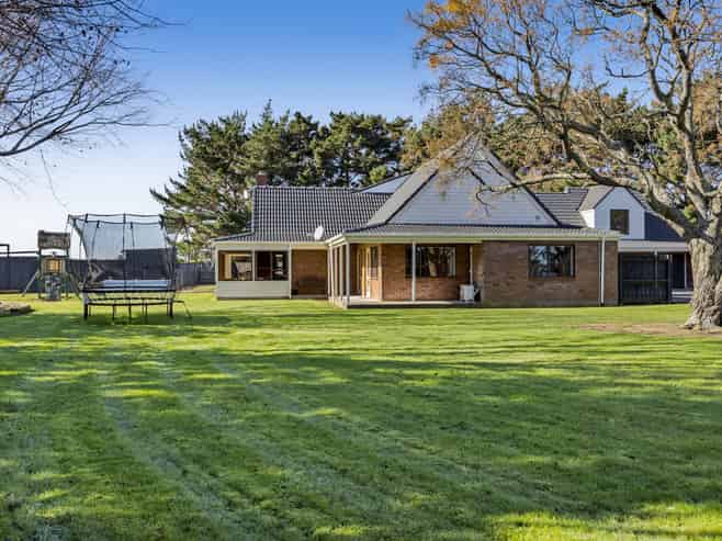 1306 Normanby Road, Manaia