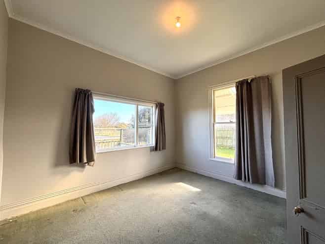 323 South Road, Hawera