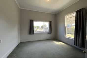 323 South Road, Hawera