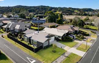8 Huarahi Pai Road, Huapai