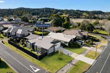 8 Huarahi Pai Road, Huapai