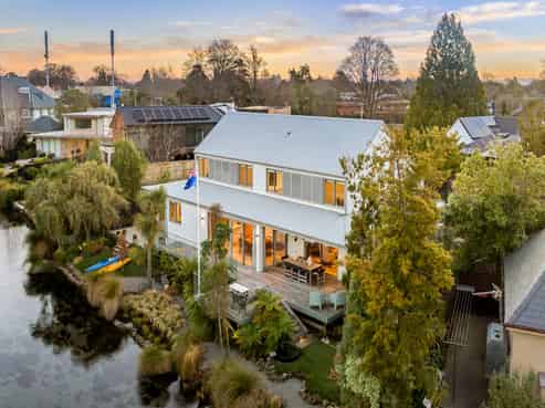 12 Clifford Avenue, Fendalton